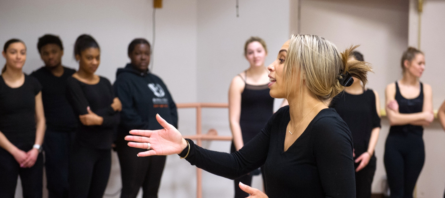 Naila Ansari teaching in the dance studio